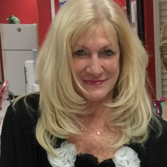 Meet your Posher, Debrah - Picture 4 of 4